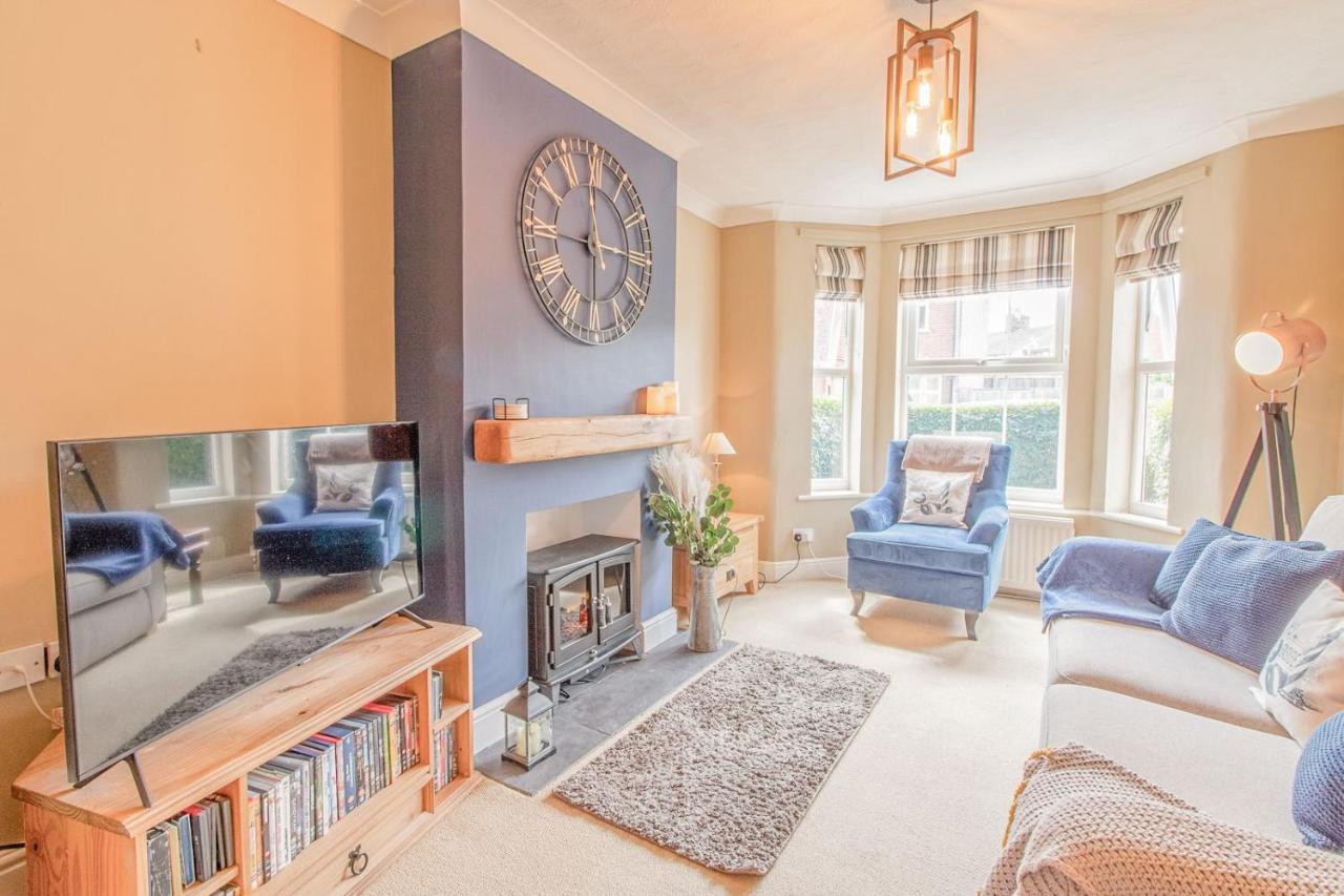 Modern Coastal Home Sleeping 5 - 2 Minute Walk To Pakefield Beach, Suffolk ภายนอก รูปภาพ